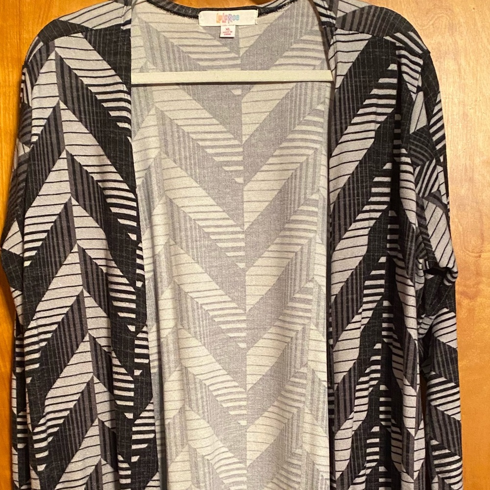 Lularoe Sarah XL EUC black/gray long cardigan